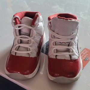 Toddlers Sneakers, size 7c,